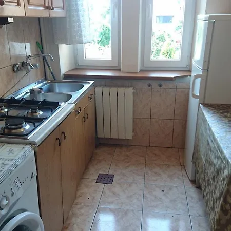 3a Samodzielne Mieszkanie Dwupokojowe Z Aneksem Kuchennym Pokoje Przechodnie Halczyna 9 Alfa * Cracovie